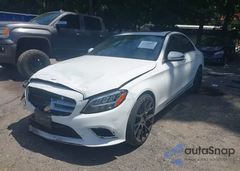 2019 Mercedes-Benz C 300 из США, поврежденный, VIN 55SWF8DB3KU307720